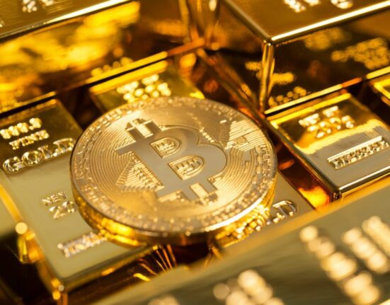Bitcoin Holds at $11,386 as Ethereum and XRP See Significant Gains