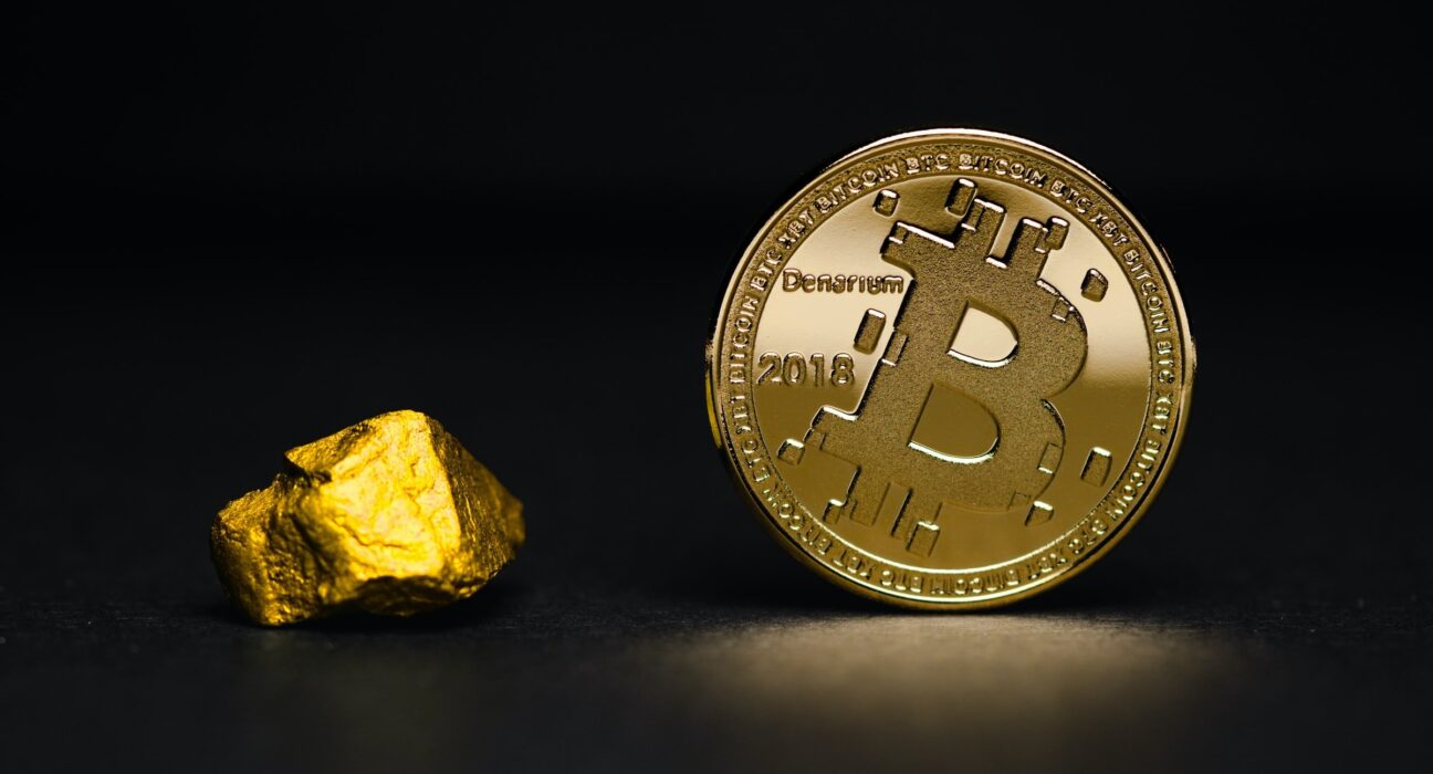 Bitcoin Faces $12K Resistance Amid Bold Predictions of $28K and Beyond