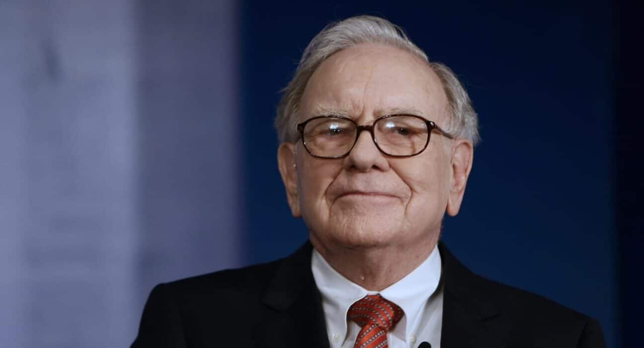 Warren Buffett: Max Keiser Predicts Panic Bitcoin Buying at $50K