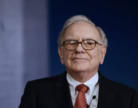 Warren Buffett: Max Keiser Predicts Panic Bitcoin Buying at $50K