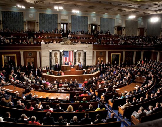 U.S. Legislators Push for In-Depth Blockchain Study in Congress