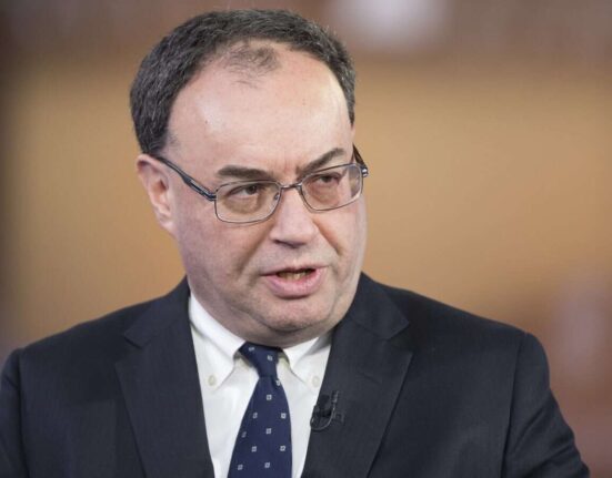 Andrew Bailey Questions Bitcoin’s Intrinsic Value, Warns of Payment Risks