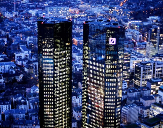 Germany’s Banks Increasingly Pass Negative Interest Rates to Customers