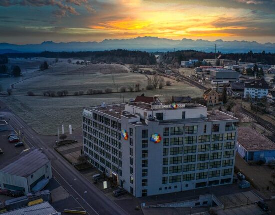 Swiss Town Wetzikon Launches Blockchain-Based Program to Support Local Businesses