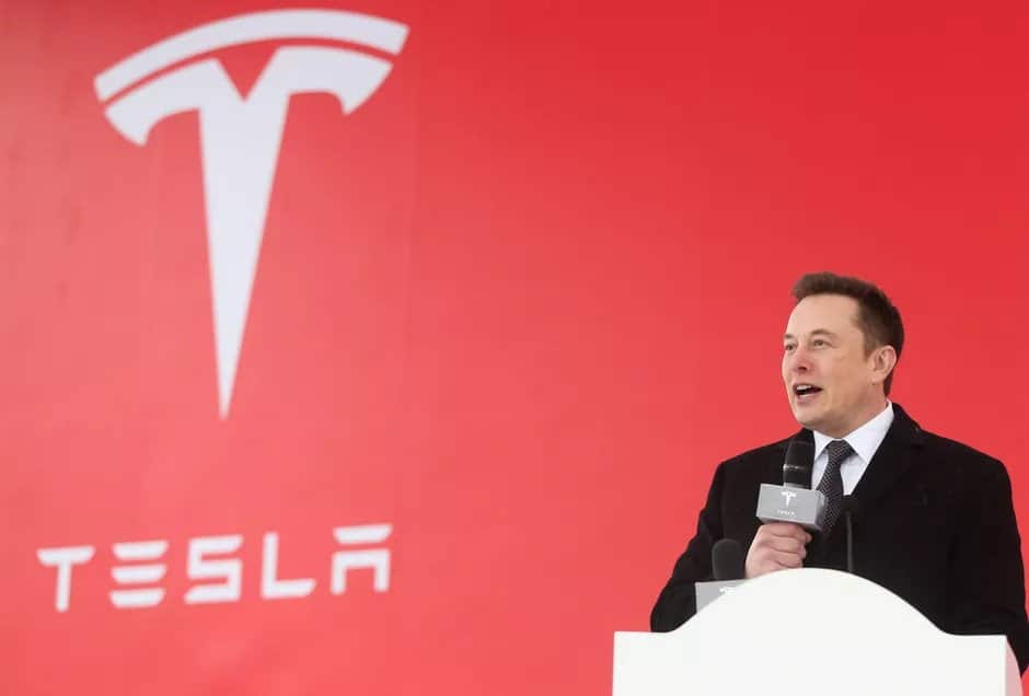 Tesla accepts Bitcoin for vehicle purchases, integrating cryptocurrency payments