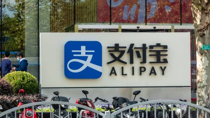Donald Trump Bans Alipay and Other Chinese Apps: What It Means for U.S.-China Relations