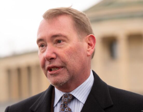 Gold Bull Jeffrey Gundlach Calls Bitcoin the Best Stimulus Asset