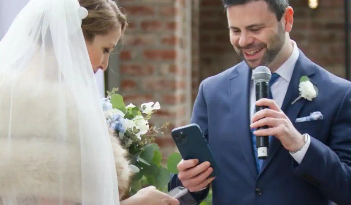 Coinbase employees tokenize their marriage with NFT rings on Ethereum.