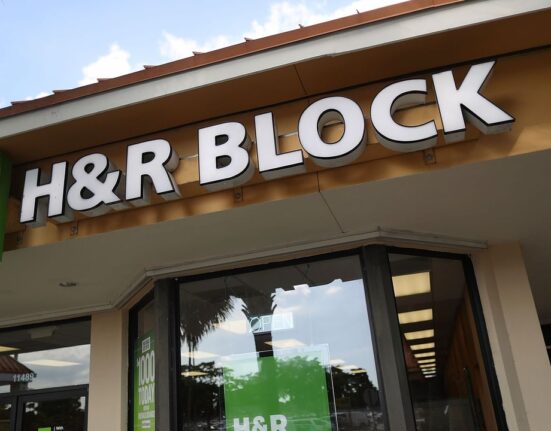 H&R Block CEO Jeff Jones Calls for Clear Crypto Tax Regulations Amid Growing Industry Complexity