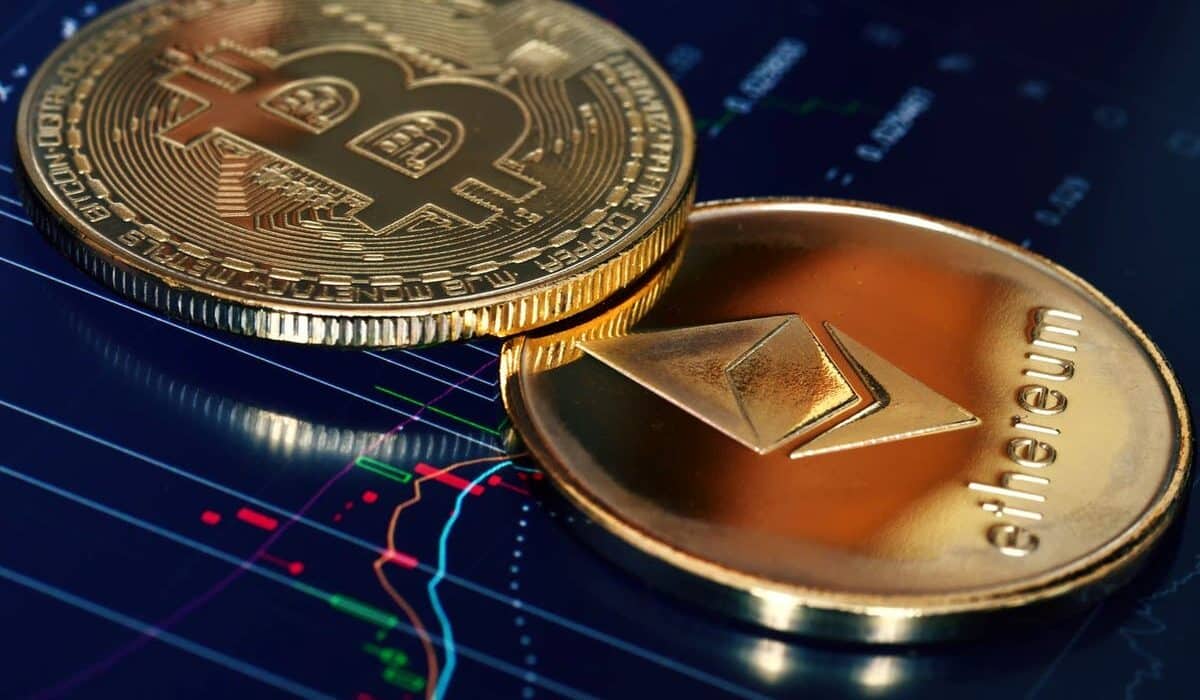 Bitcoin and Ethereum Transaction Fees Plummet by Up to 80% Amid Market Downturn