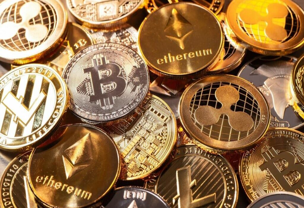 Crypto Market Update: Bitcoin Struggles at $39,700; Ripple Surges 9%