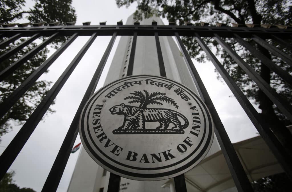 Indian Cryptocurrency Exchanges Struggle as Banks Cut Ties