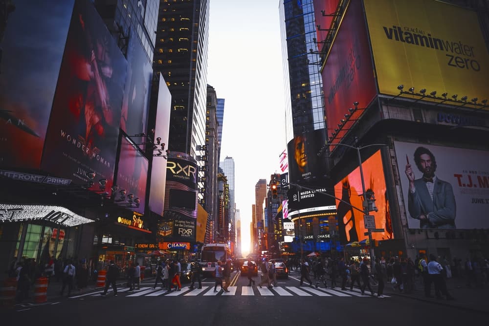 New York Town Massena Plans Restrictions on Bitcoin Mining Amid Rising Concerns