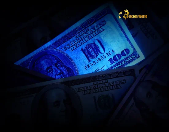 Asia FX Rises Weak Dollar Fuels Gains Amidst Disappointing Japan GDP