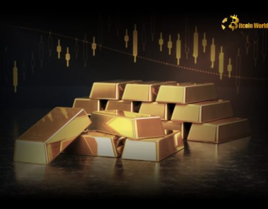 Gold Price Surges as US Holiday Calm Masks Underlying Market Volatility