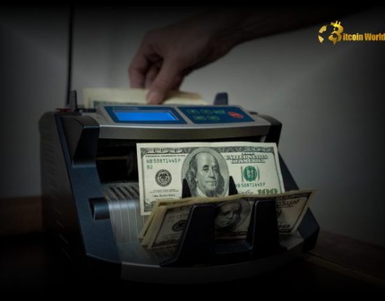 Intriguing Stability: US Dollar Unmoved by Geopolitical Storms as Markets Pause