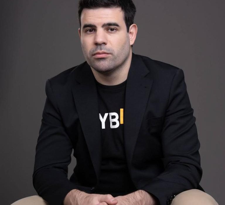 Patricio Mesri 1747315689gsbuWVeDVL