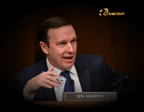 Trump Memecoin Dinner: Senator Chris Murphy Slams 'Brazenly Corrupt' Act